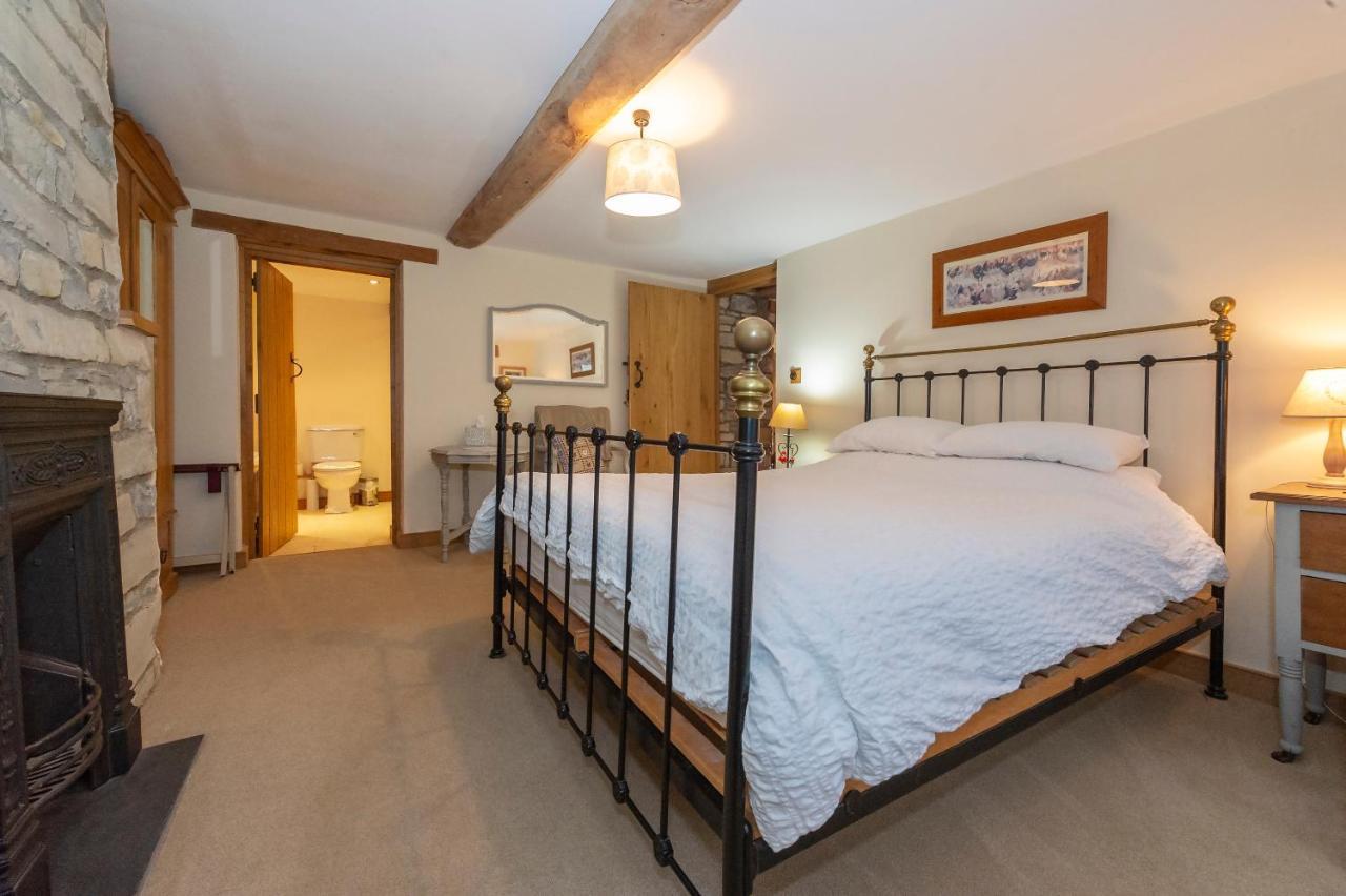 مبيت وإفطار Wedmore Castle Farm المظهر الخارجي الصورة